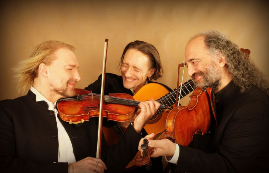 Цыганское музыкальное трио «Лойко», покорившее лучшие европейские сцены, даст концерт в Вологде